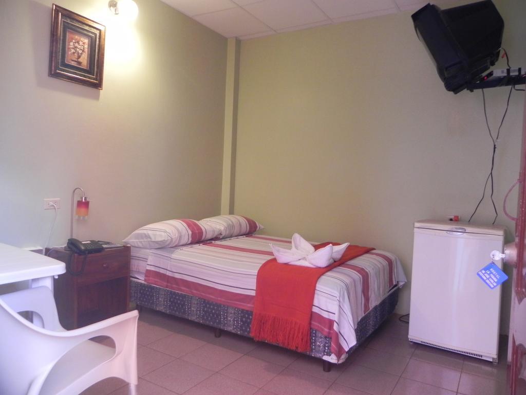 Hostal La Posada De Jose Carlos Puerto Baquerizo Moreno Room photo
